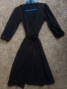 Laundry By Shelli Segal Black Wrap Dress with Self-Tie Waist